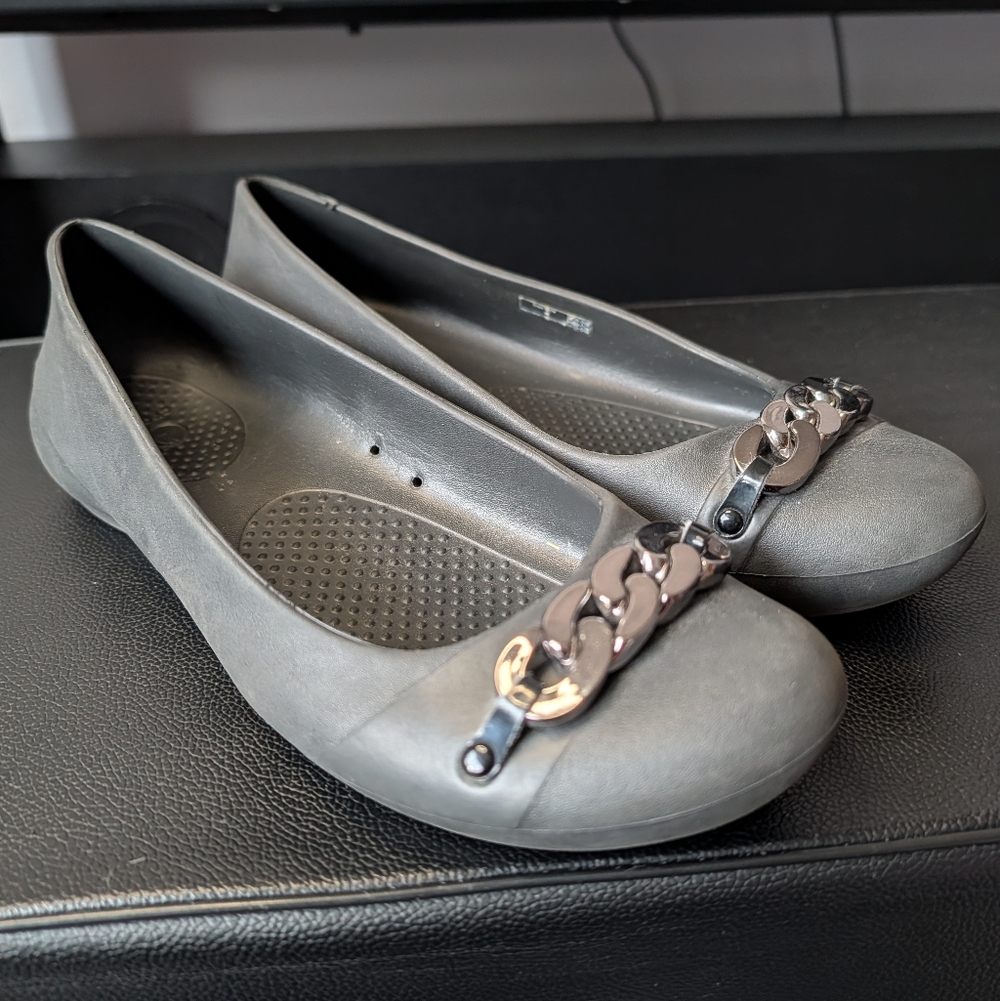 Crocs Gianna Chain Ballet Flats Women’s 8‎ Gray Comfort Slip On Shoes